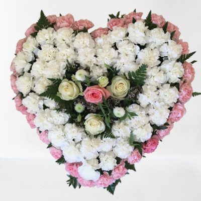 Corazón funerario clavel blanco y clavel rosa - Cr4